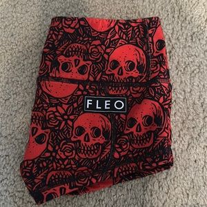 FLEO Low Rise Contour shorts | Black and Red Skulls